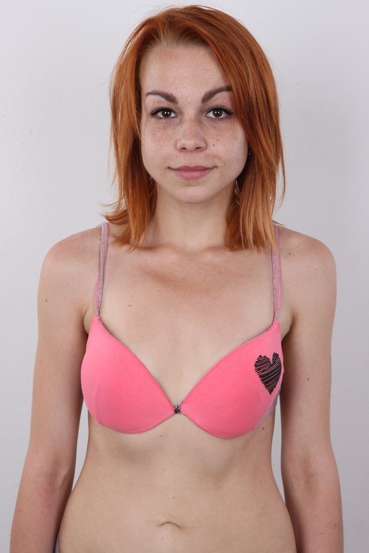 6. Download full pics of Tereza (19) from czechcasting.com