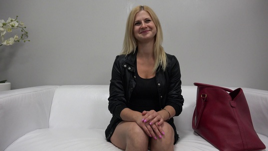 1. Download full pics of Karin (26) from czechcasting.com