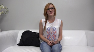 1. Download full pics of Bara (18) from czechcasting.com