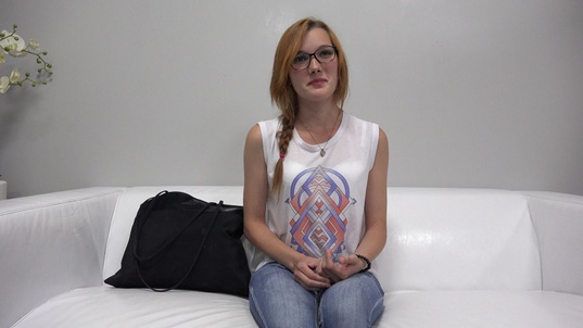 1. Download full pics of Bara (18) from czechcasting.com