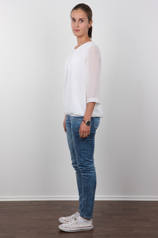 3. Download full pics of Kristyna (21) from czechcasting.com