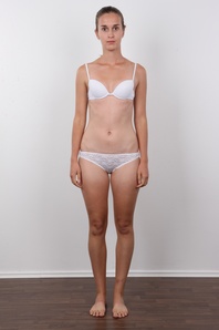 7. Download full pics of Kristyna (21) from czechcasting.com