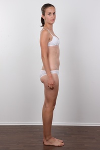 8. Download full pics of Kristyna (21) from czechcasting.com