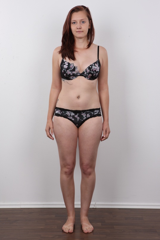 7. Download full pics of Katerina (25) from czechcasting.com