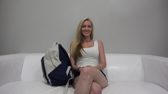 1. Download full pics of Regina (24) from czechcasting.com