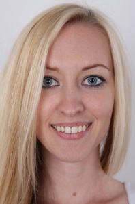 1. Download full pics of Regina (24) from czechcasting.com