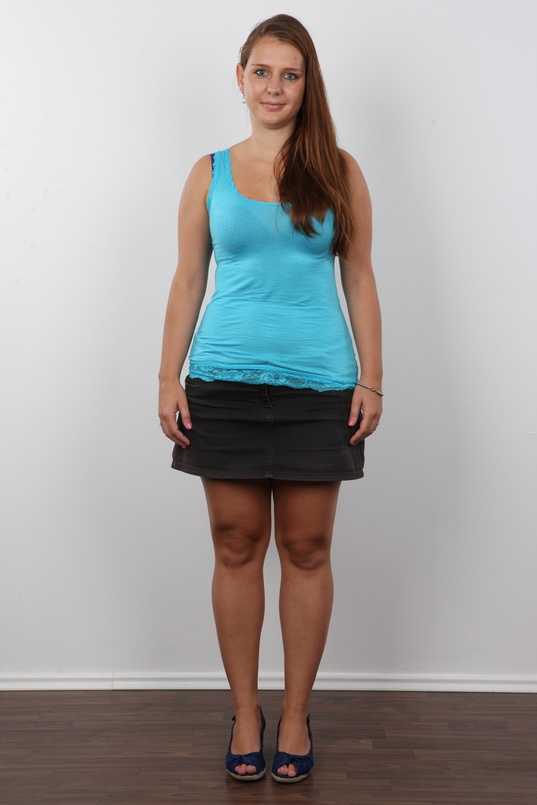 2. Download full pics of Lucie (27) from czechcasting.com