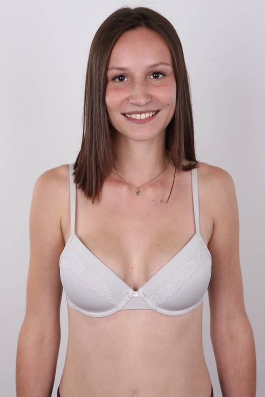 6. Download full pics of Kristyna (18) from czechcasting.com