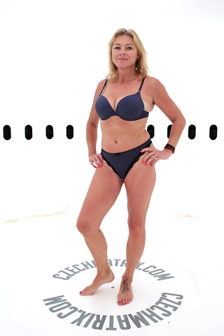 Czech Casting: Zdenka (52) 360°