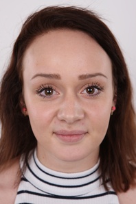 1. Download full pics of Kristyna (19) from czechcasting.com