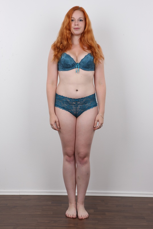 7. Download full pics of Tereza (20) from czechcasting.com