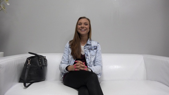 1. Download full pics of Lucie (19) from czechcasting.com