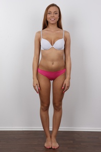 7. Download full pics of Lucie (19) from czechcasting.com