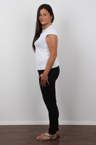 3. Download full pics of Michala (28) from czechcasting.com