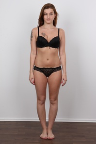 7. Download full pics of Veronika (21) from czechcasting.com