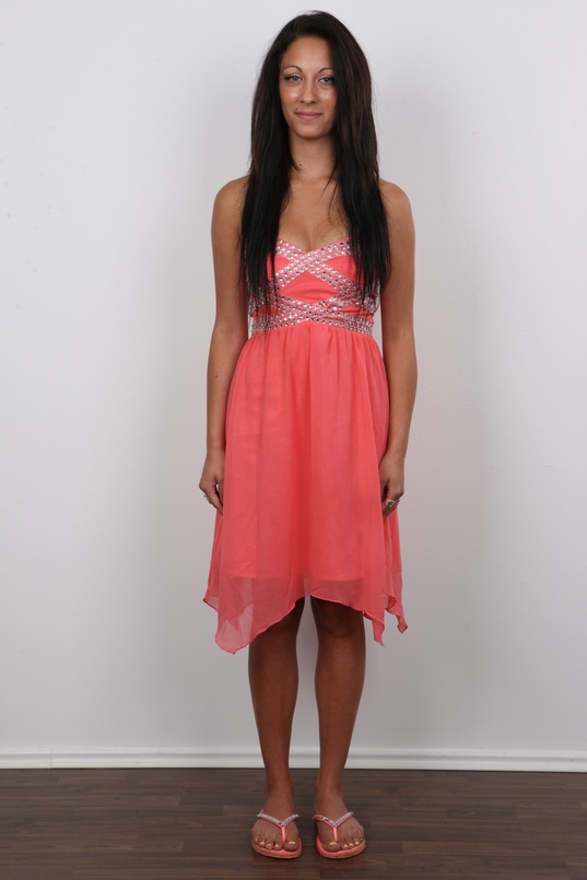 2. Download full pics of Nikola (23) from czechcasting.com