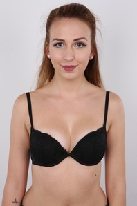 6. Download full pics of Eva (18) from czechcasting.com