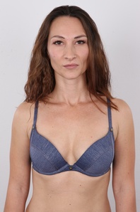 6. Download full pics of Marcela (36) from czechcasting.com