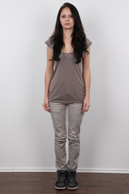 2. Download full pics of Alisa (21) from czechcasting.com