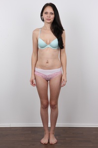 7. Download full pics of Alisa (21) from czechcasting.com