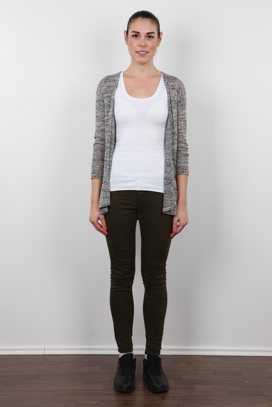 2. Download full pics of Marcela (29) from czechcasting.com