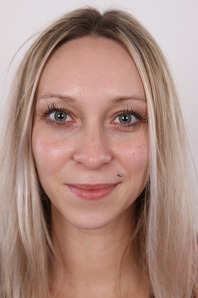 1. Download full pics of Jana (24) from czechcasting.com