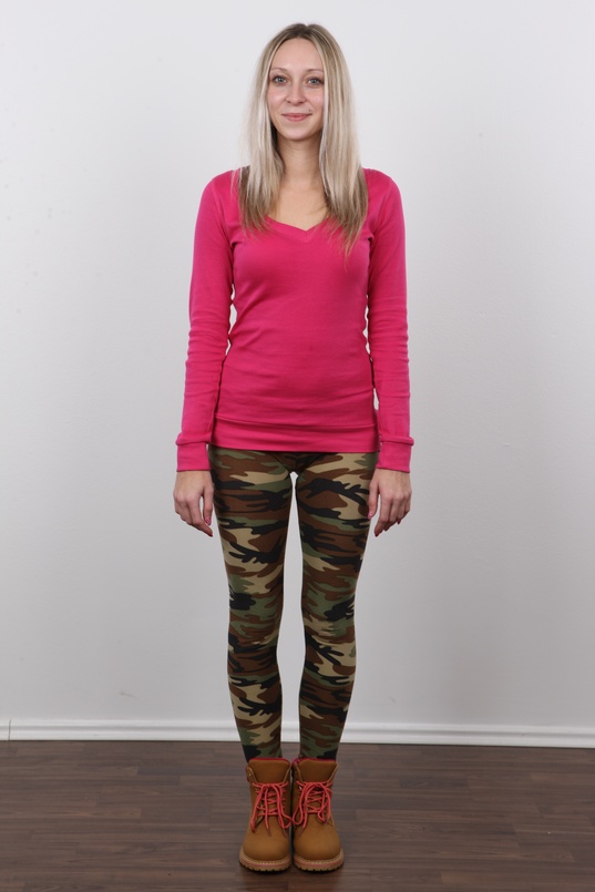 2. Download full pics of Jana (24) from czechcasting.com