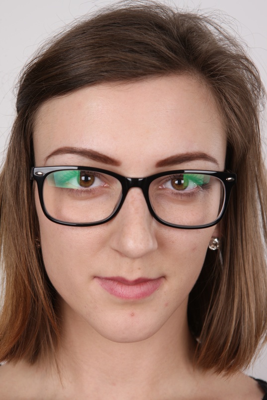 1. Download full pics of Vendula (20) from czechcasting.com