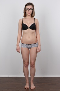 7. Download full pics of Vendula (20) from czechcasting.com