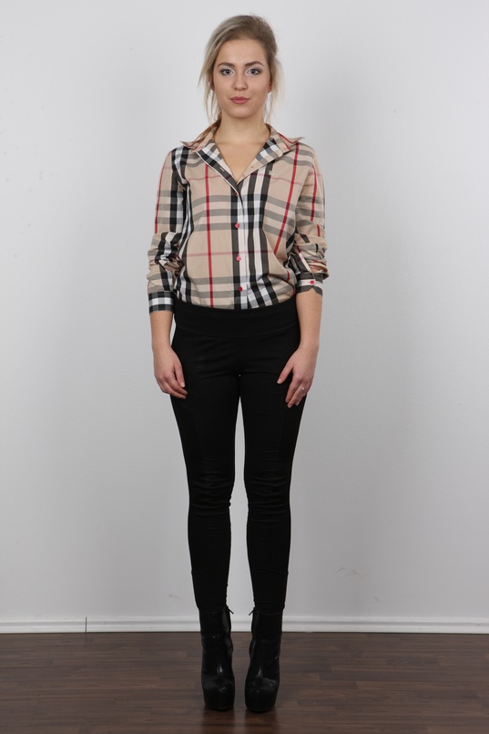 2. Download full pics of Alzbeta (18) from czechcasting.com