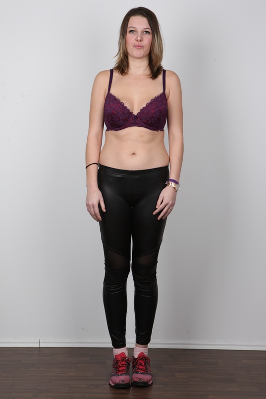 4. Download full pics of Liliana (26) from czechcasting.com