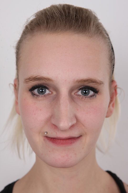 1. Download full pics of Katerina (26) from czechcasting.com