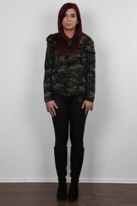 2. Download full pics of Renata (27) from czechcasting.com