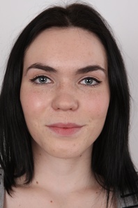 1. Download full pics of Petra (18) from czechcasting.com