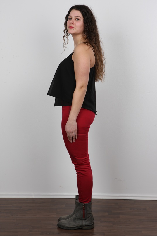 3. Download full pics of Kristyna (23) from czechcasting.com