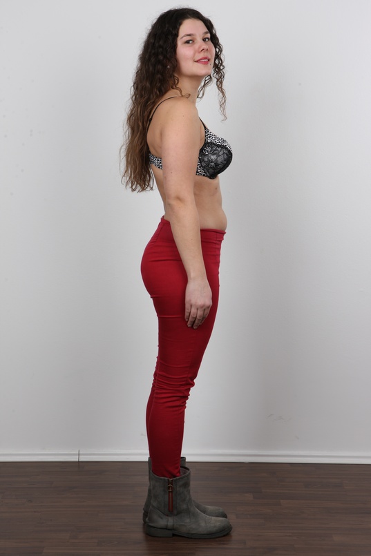 5. Download full pics of Kristyna (23) from czechcasting.com