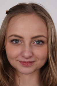 1. Download full pics of Irena (20) from czechcasting.com