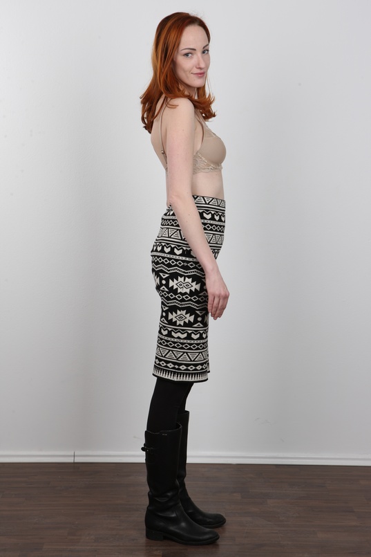 5. Download full pics of Katerina (22) from czechcasting.com