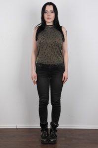 2. Download full pics of Zora (19) from czechcasting.com