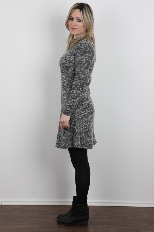 3. Download full pics of Jana (34) from czechcasting.com