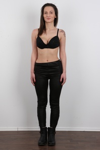 4. Download full pics of Nikola (20) from czechcasting.com