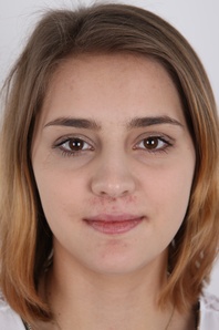 1. Download full pics of Petra (19) from czechcasting.com