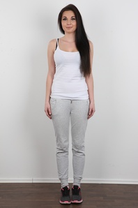 2. Download full pics of Nikola (21) from czechcasting.com