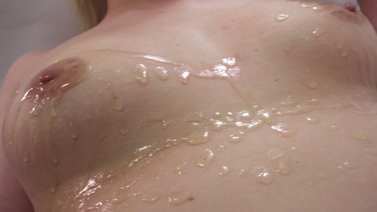 5. Download full pics of Klara (24) from czechcasting.com