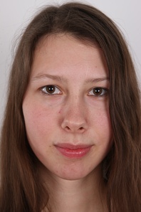 1. Download full pics of Pavlina (25) from czechcasting.com