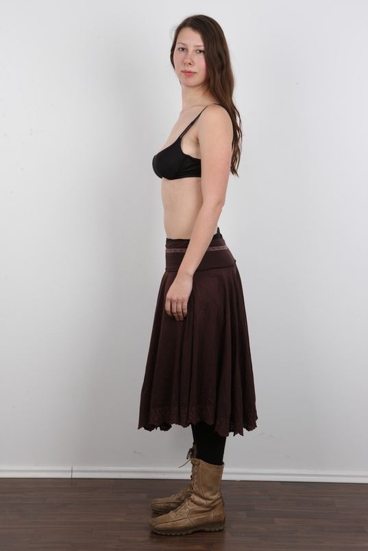 5. Download full pics of Pavlina (25) from czechcasting.com