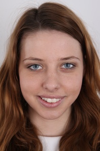 1. Download full pics of Tereza (18) from czechcasting.com