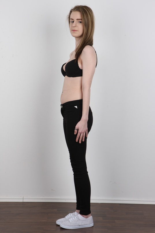 5. Download full pics of Petra (20) from czechcasting.com