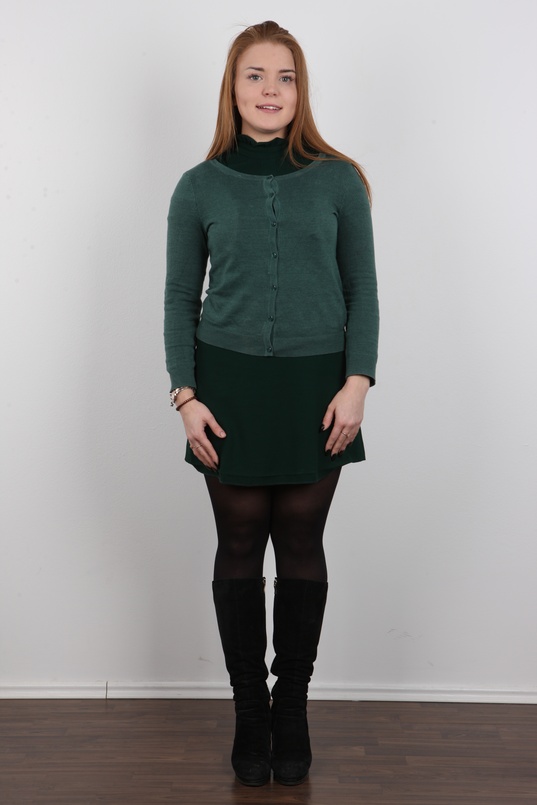 2. Download full pics of Natalie (19) from czechcasting.com