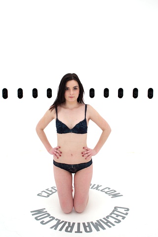 Czech Casting: Julie (18) 360°